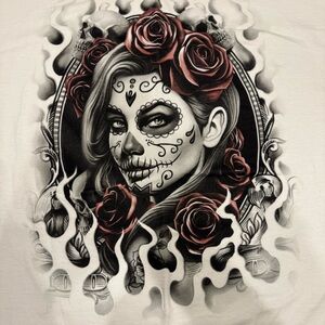 Women's Short Sleeve Tee with Skull and Roses Design